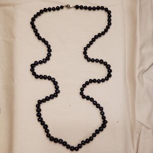 Vintage 36" freshwater baroque black/ violet pearl (6-7mm x 8-9mm) necklace